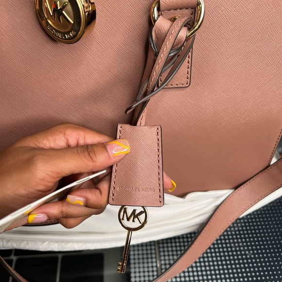 Michael Kors Bag - Picture 4 of 9